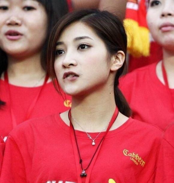 本场看好客胜打出。
